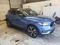 Volvo XC 40 2.0 250 KM, wersja R-DESIGN, 4x4, małe uszkodzenia!