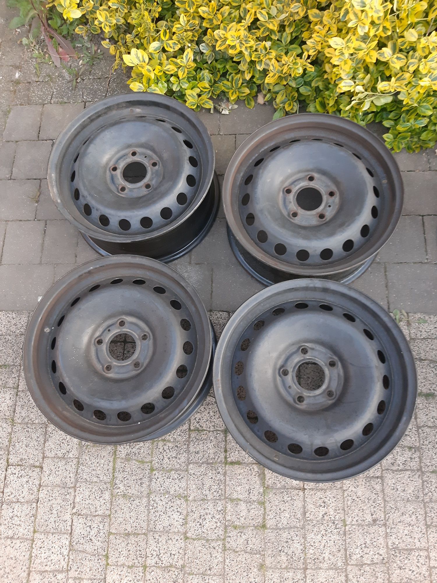 Felga 16 Nissan Renault 5x114,3 6,5J et40