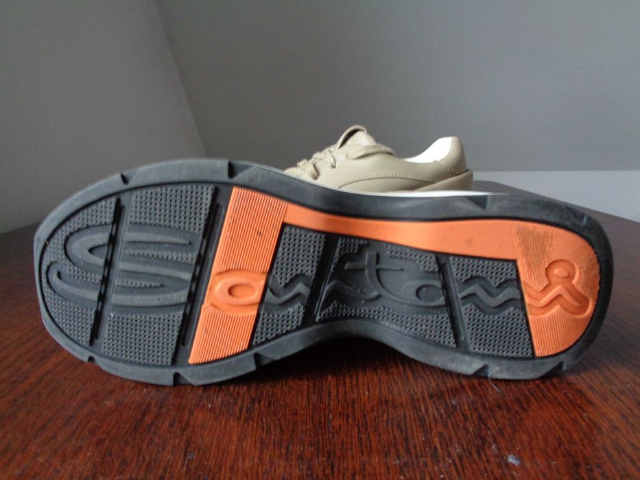 Buty sneakersy Santoni 7/41 Loake Crockett Jones Alexander McQueen