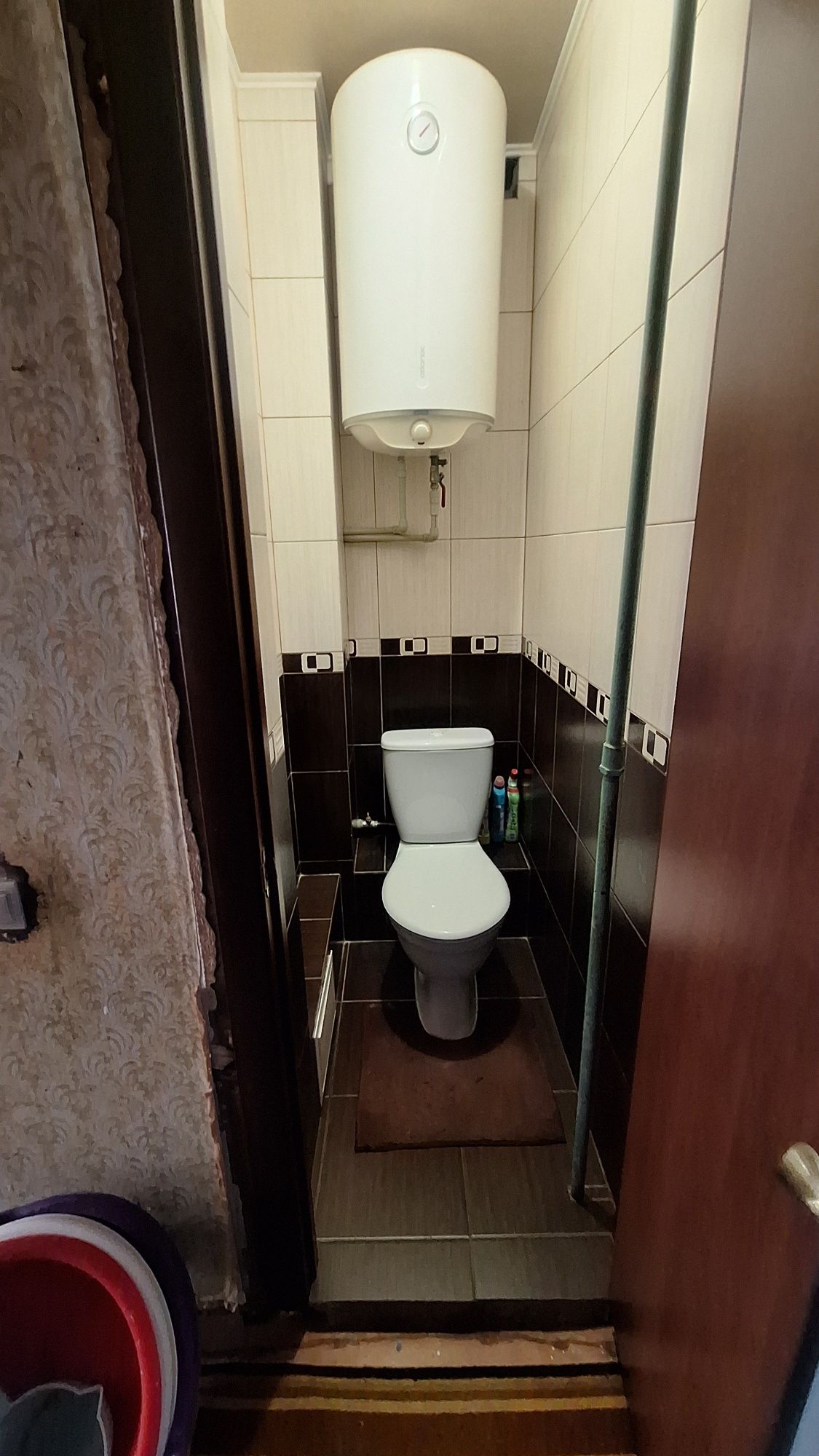 Продам 3 кім квартиру 4/9 з частковим ремонтом