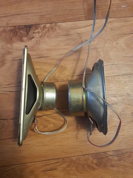 Динамики громко говоритель