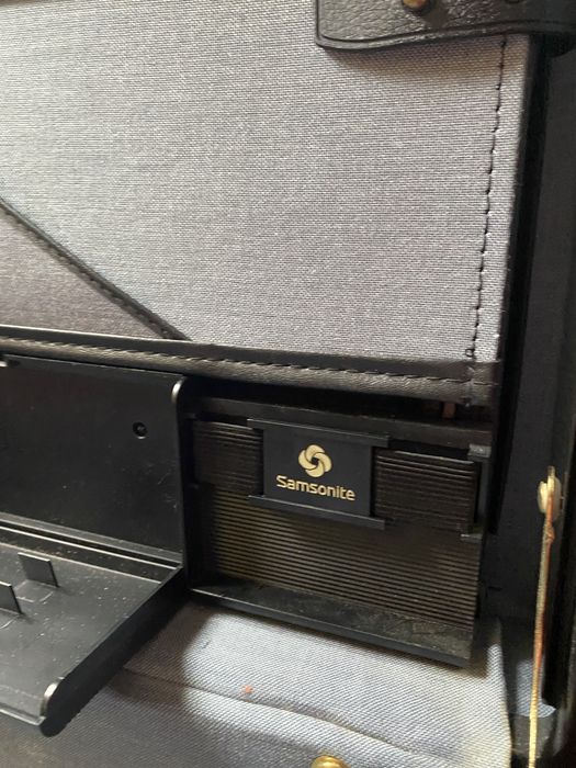 Mala vintage samsonite com código