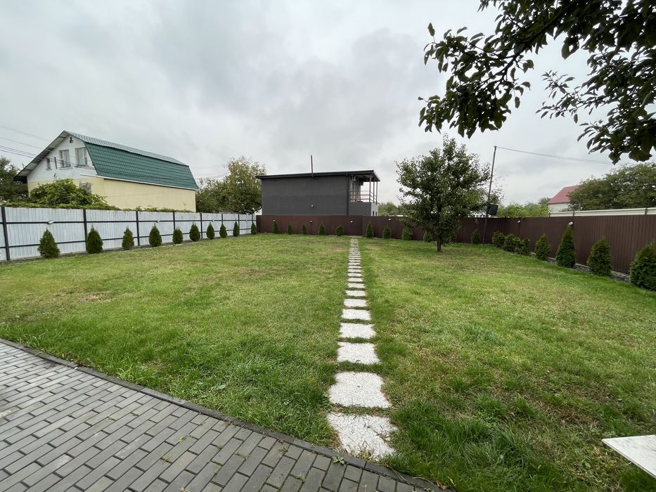 Оренда затишного, економного будинка на Осокорках. Вихід до води.