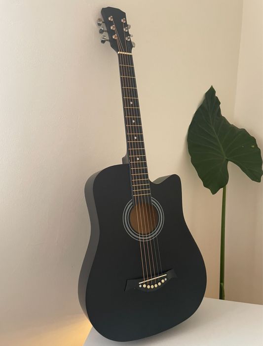 Гітара акустична чорна