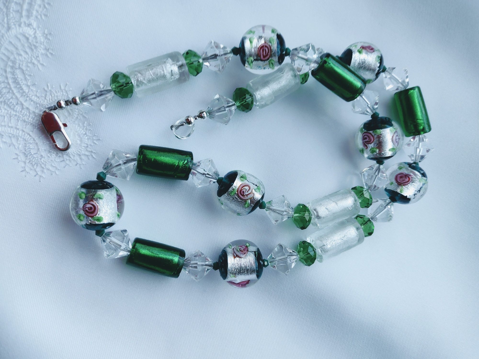 naszyjnik 58cm srebrno zielony z różami szkło weneckie lampwork kryszt