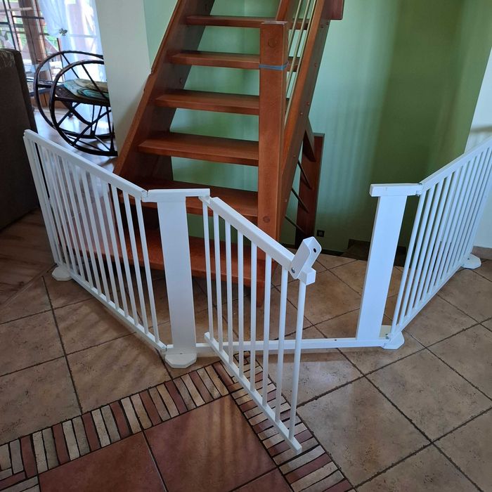 Barierka bramka zabezpieczająca dla dzieci osłona do kominka