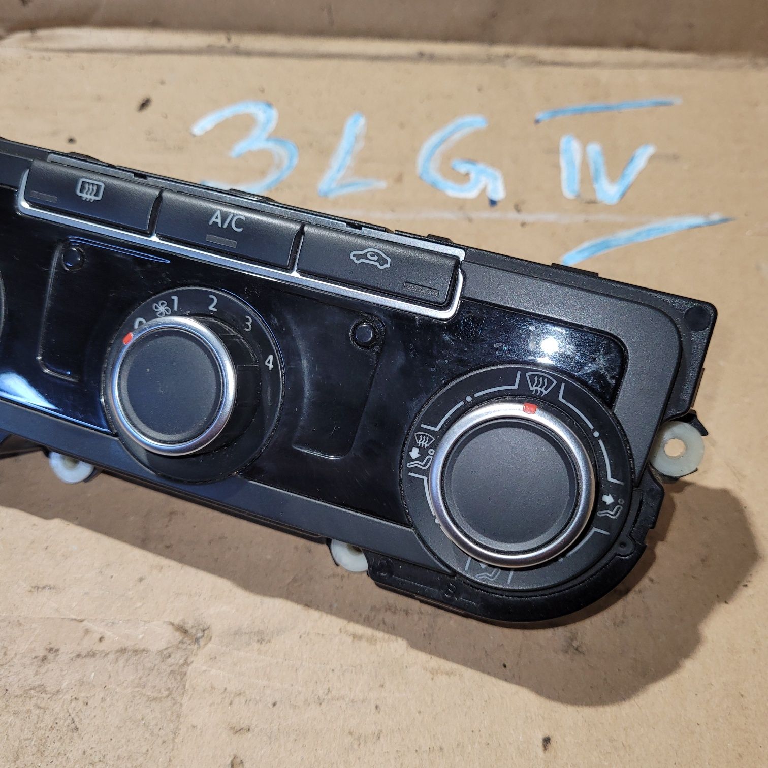 Panel nawiewu klimatyzacji vw Touran II passat b7 2014r