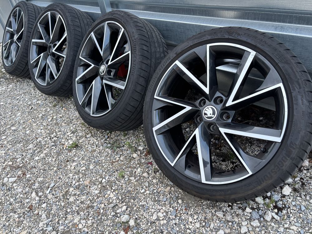 Koła lato VEGA skoda superb karoq octavia 19” 8” ET45 225/40/19