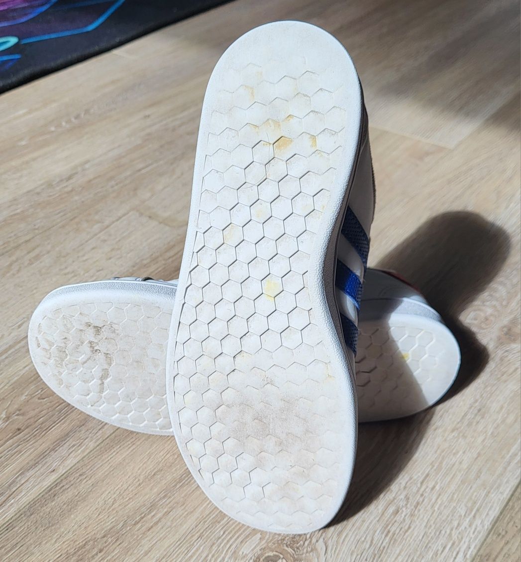 Buty Adidas chłopięce, rozmiar 32