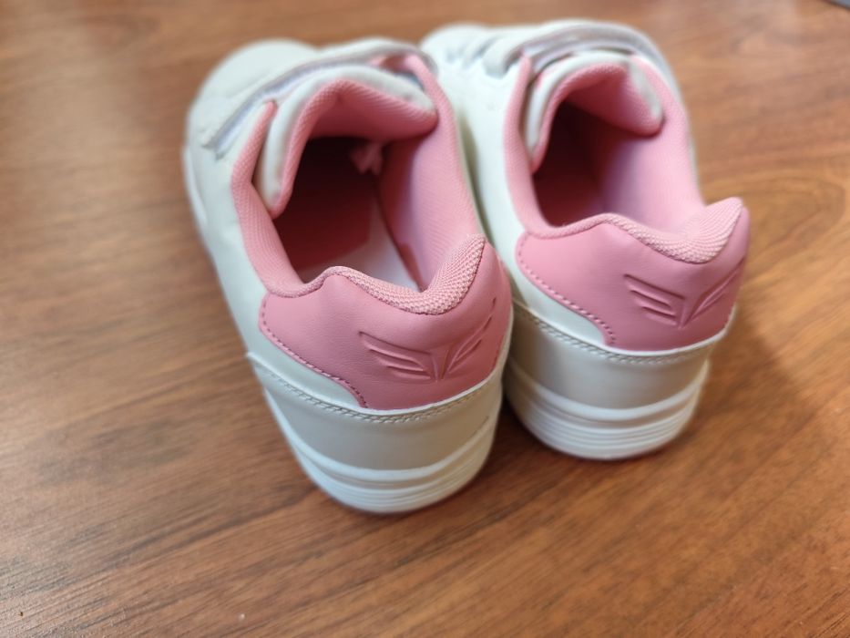 Sapatilhas novas Zippy 36