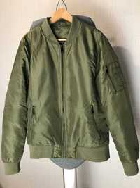 Демісезонна куртка бомбер чоловіча зелена утеплена, розмір:M-L