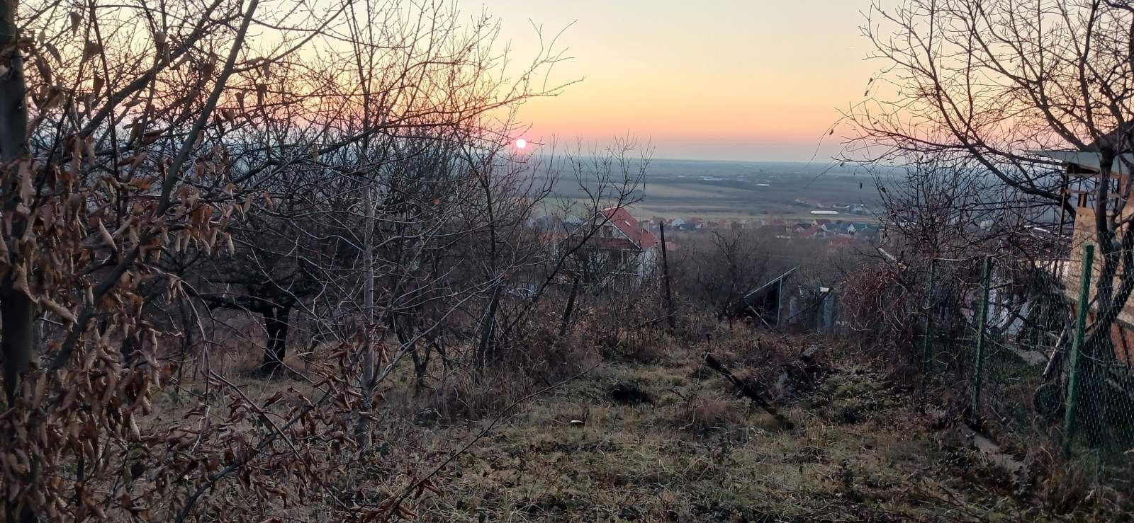 Продається ділянка на Лазькому березі