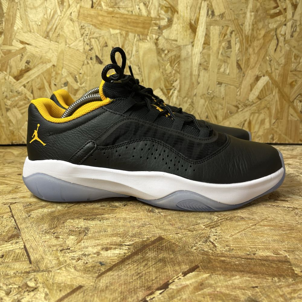 Чоловічі кросівки Air Jordan 11 Cmft Low Black Cw0784-071