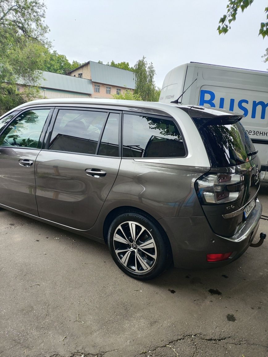 Продам Citroen C4 grand picasso.