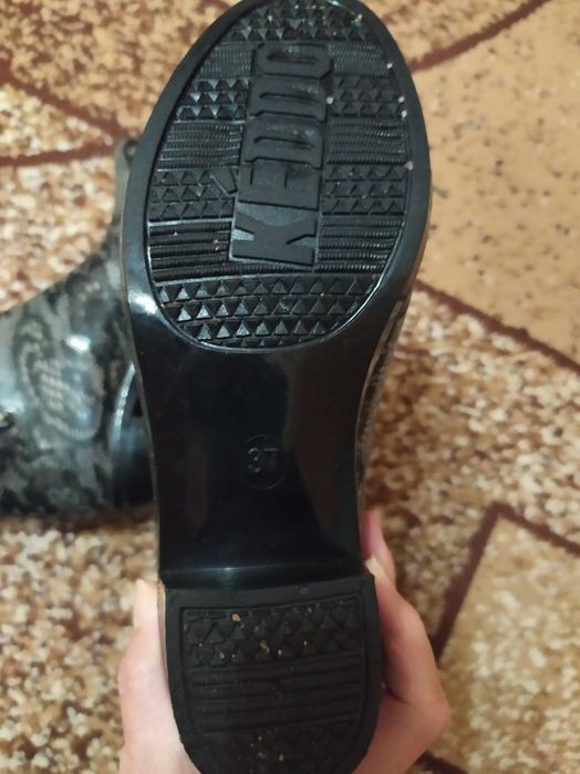 Женские резиновые сапоги 37р.