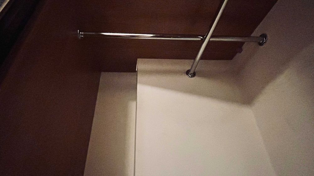 szafa narożna w zabudowie