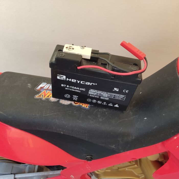 Brinquedo / Mota de criança