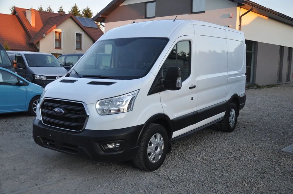 Ford Transit  LEDY halogen parktroniki itd.