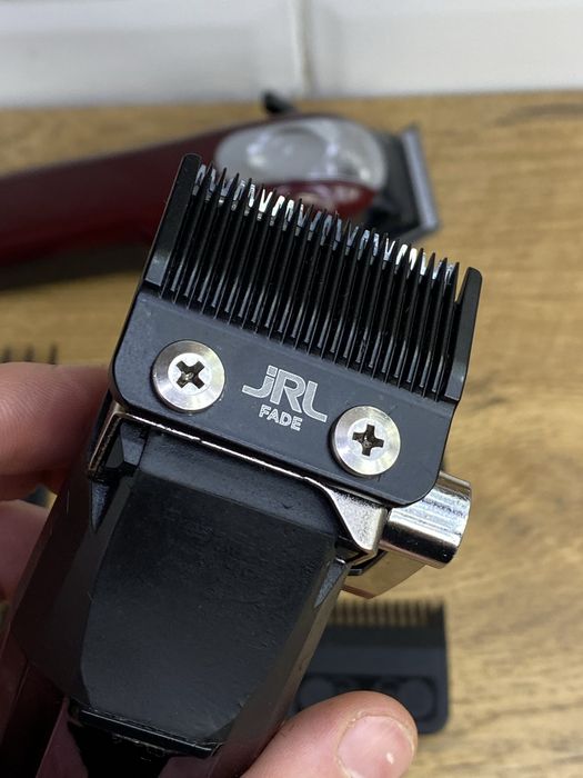 Професійна машинка для стрижки JRL FreshFade (JRL-2020C