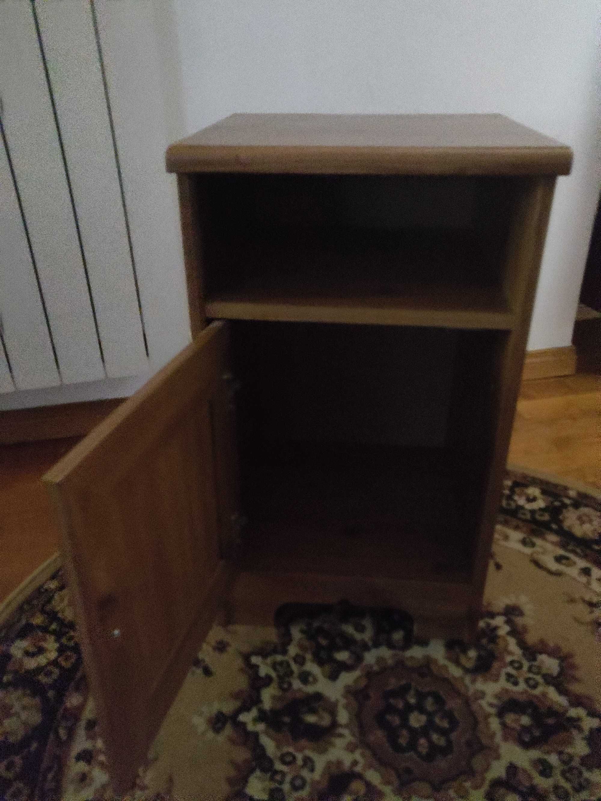 Mesinha de cabeceira IKEA