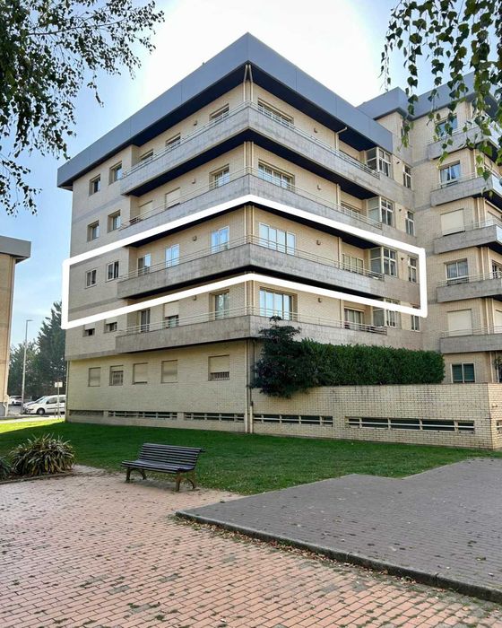 Apartamento T4 com localização premium