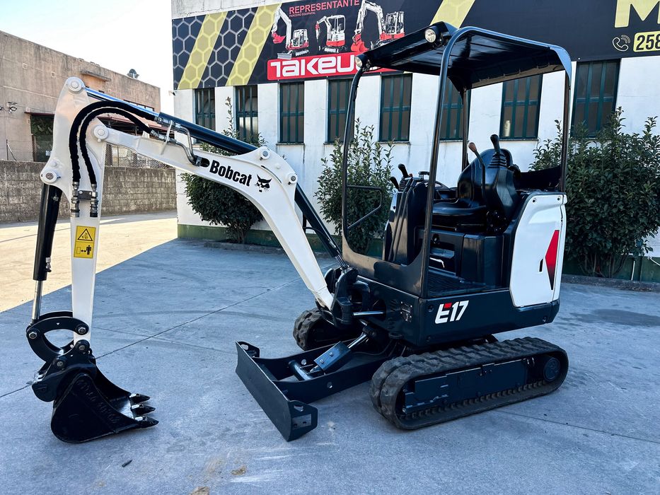 Mini-giratória BOBCAT E17