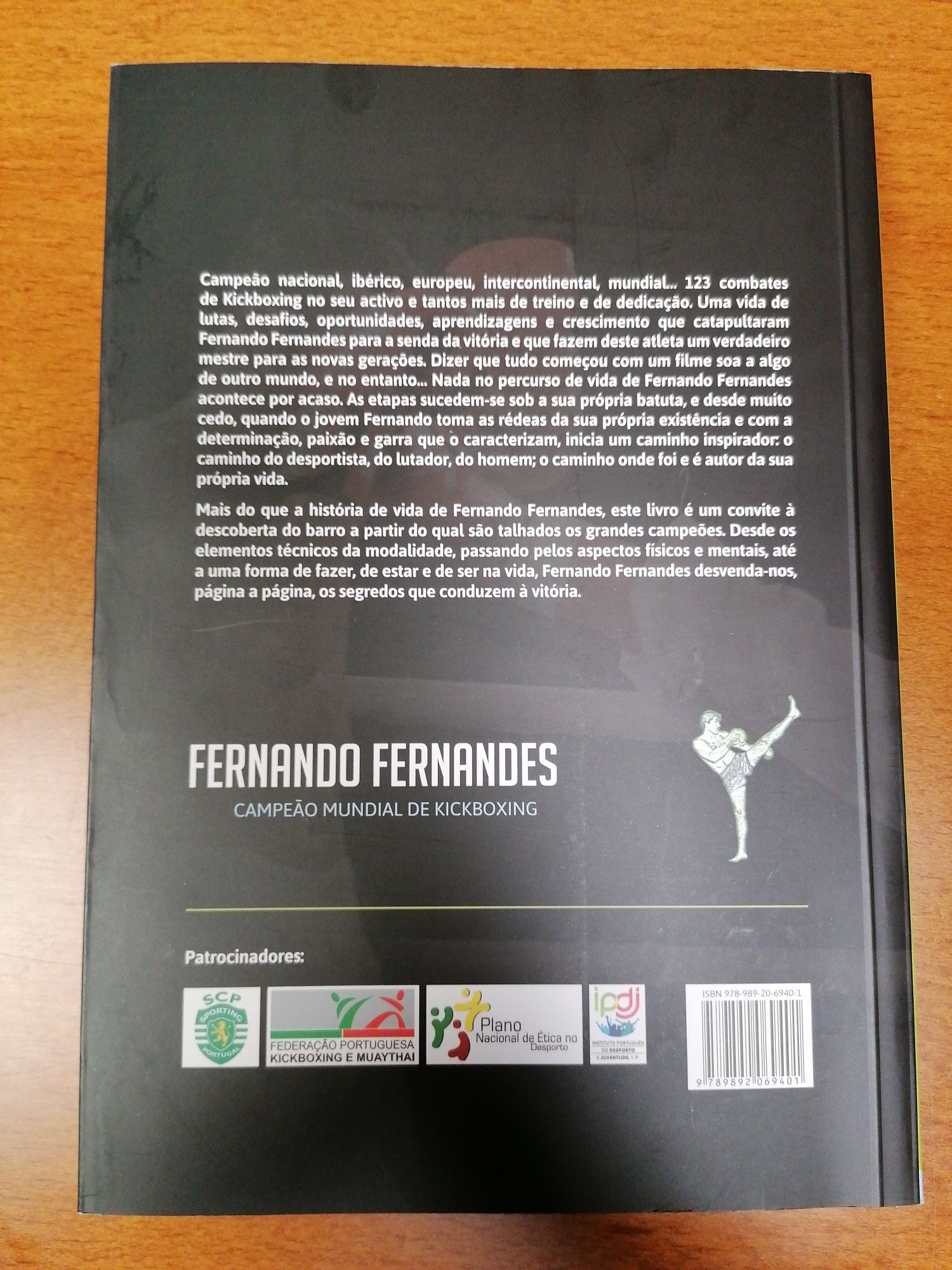 Livro Ser Campeão no Ringue como na Vida - Fernando Fernandes