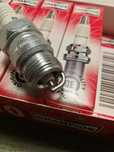 KOMPLET ZESTAW SWIEC ZAPLONOWYCH SWIECE ZAPLONOWE FORD 3.9 4.1 4.9 L6 3.6 4.3 4.7 5.0 5.8 5.9 6.4 6.6 6.7 7.0 7.5 V8 BRONCO F-100 F-150 F-250 F-350 F-500 M-400 M-450 PICKUP GALAXIE CUSTOM 300 500 LTD