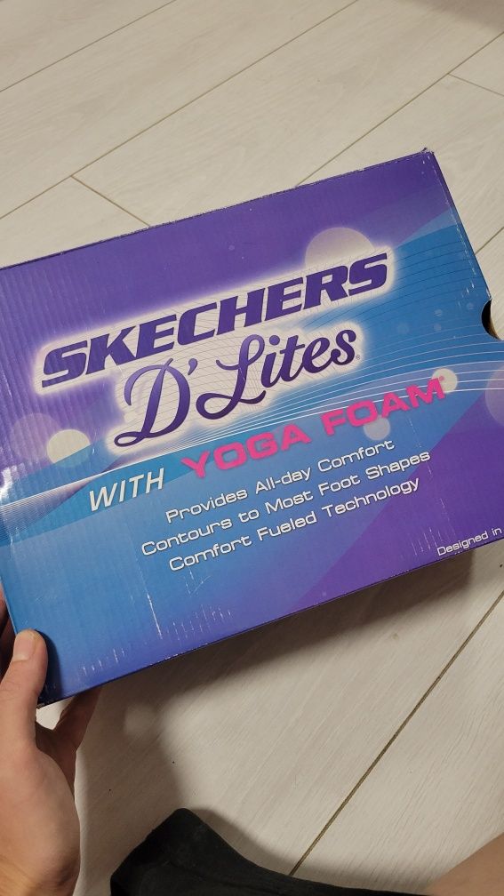 Босоніжки Skechers 37