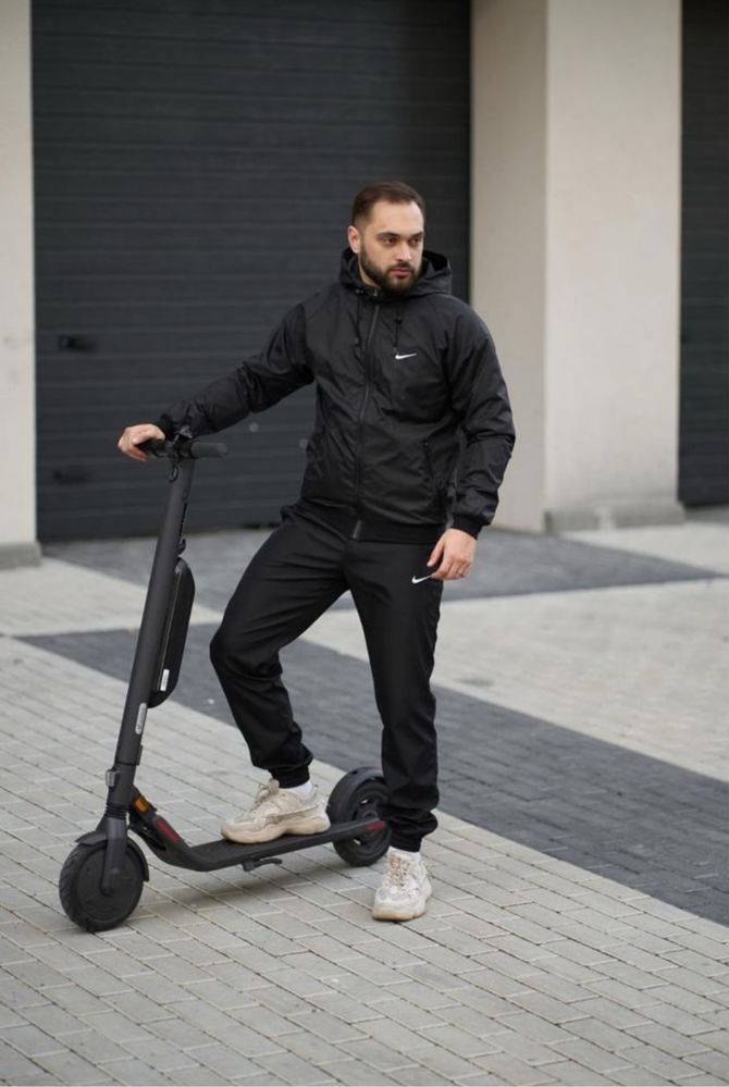 Комплект Куртка Jacket Windrunner черный +Штани President черные