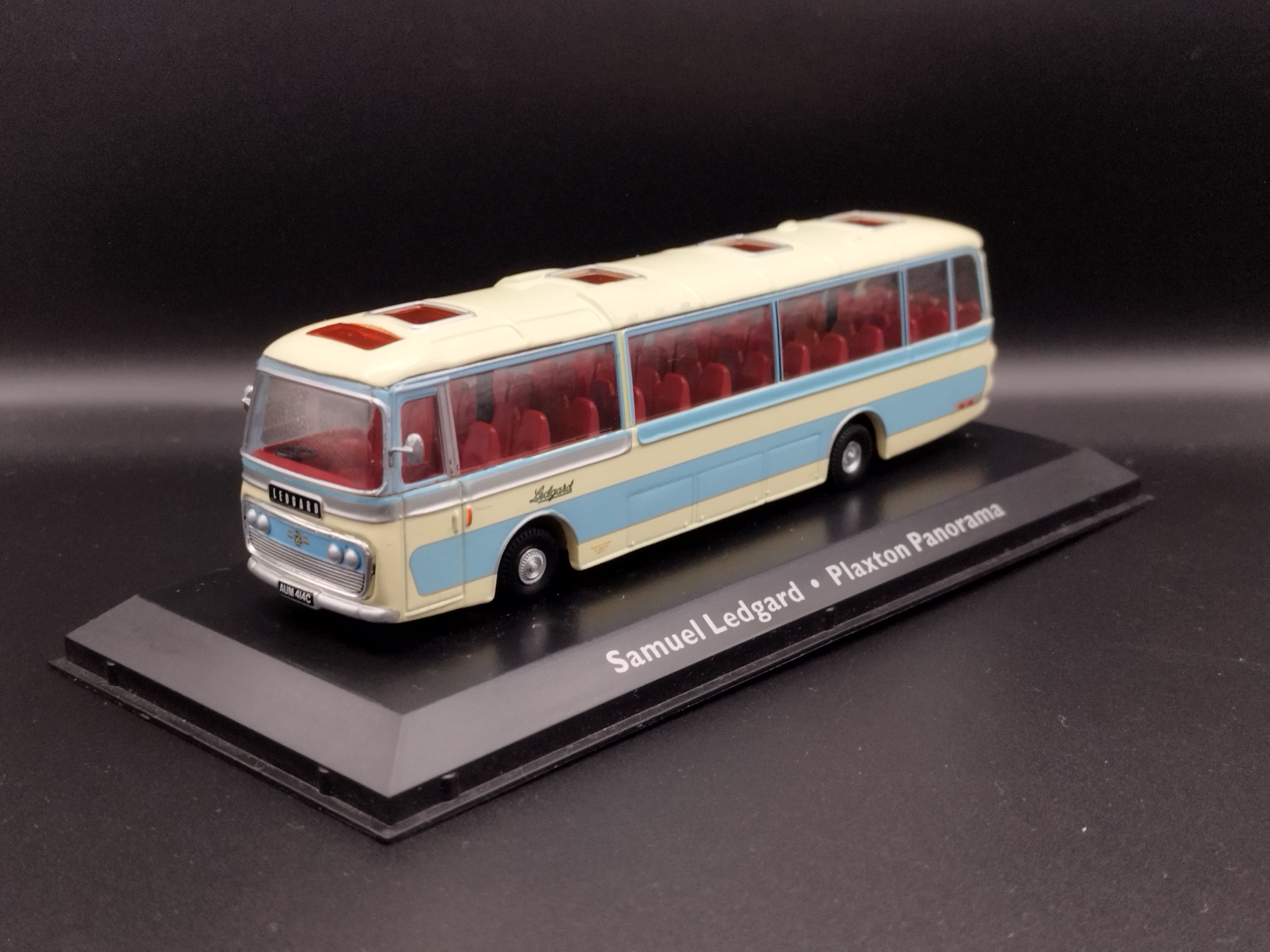 1:72 Atlas BUS  Plaxton Panorama Samuel Ledgard  model nowy