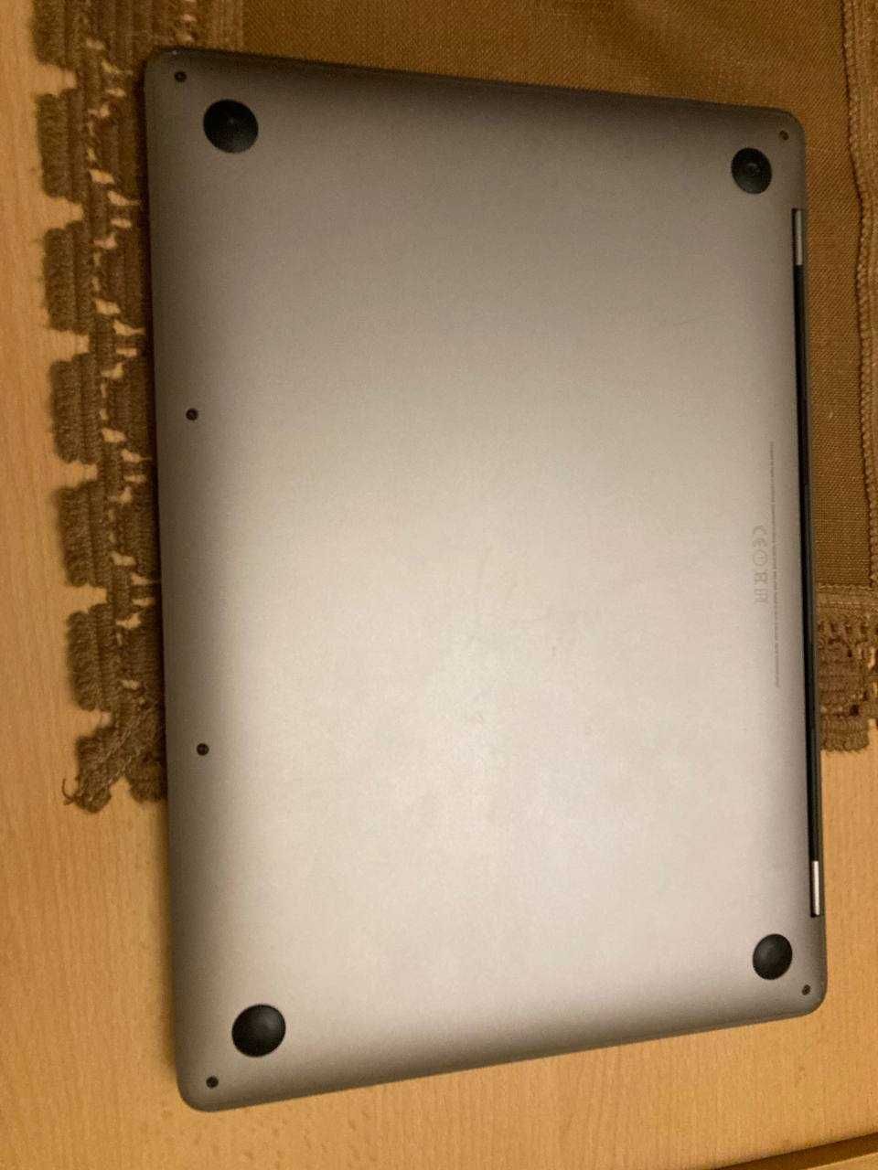 MacBook Pro 13-inch, 2017,
