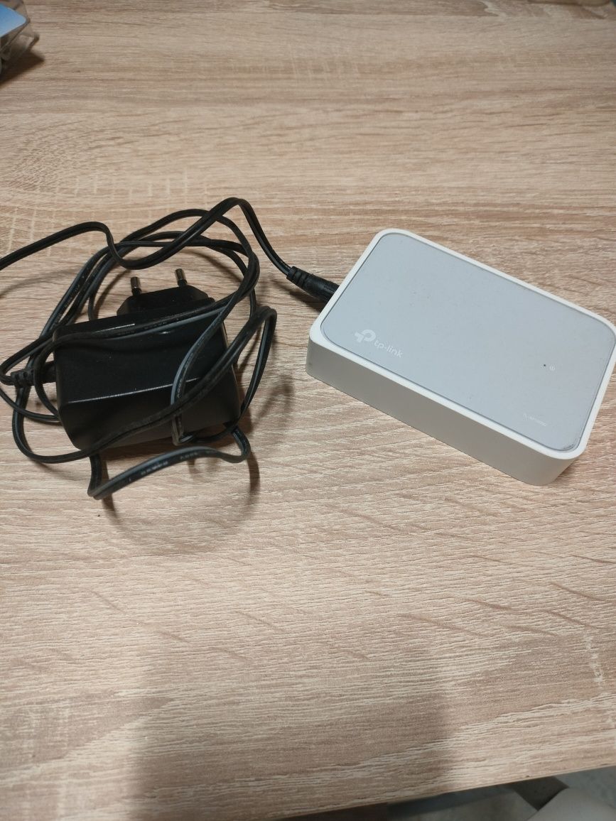 Switch TP-Link TL-SF1005D 5 Portas 10/100Mbps UnManaged