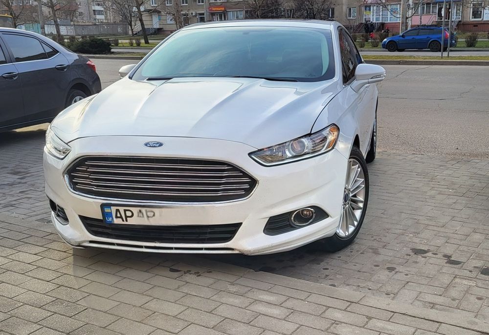 Ford Fusion люк,кожа, память сидений и т.д.