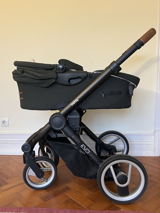 carrinho de bebe Mutsy Basket for newborn EVO Bold mountain green