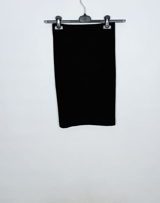Czarna ołówkowa spódnica z elastycznego materiału XS 34 H&M