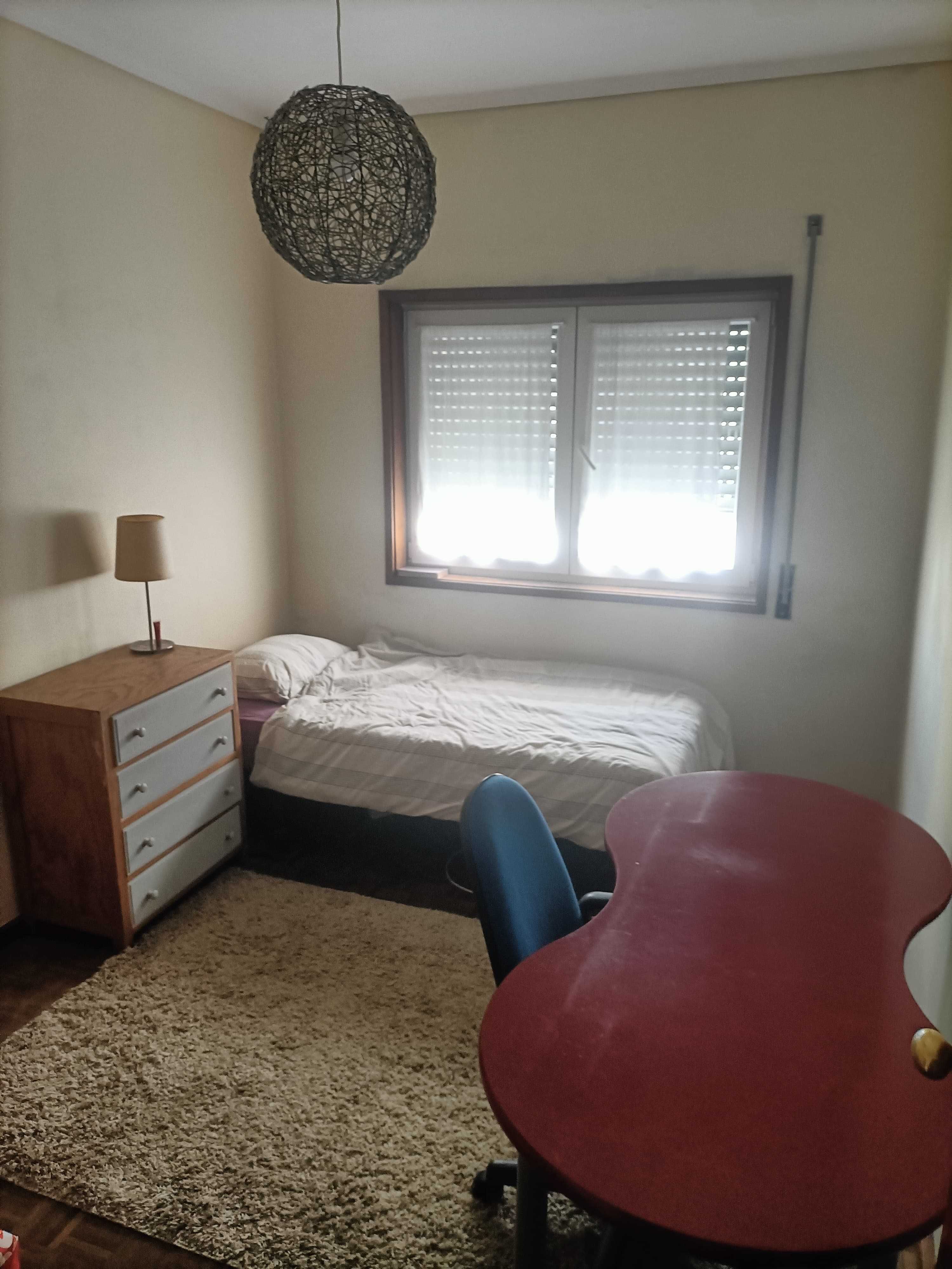 quarto confortável perto do metro (M/F)