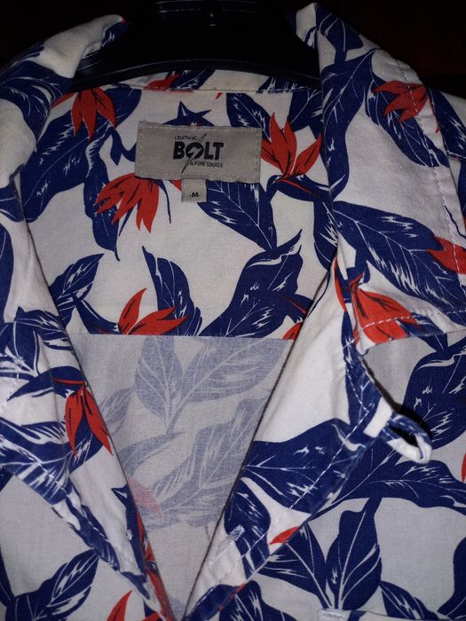 Camisas em algodão