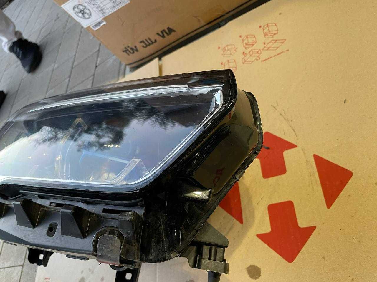 ПРАВАЯ Лазерная фара (ICON LIGHT), БМВ 9850426, BMW X5 M50i
2020 года