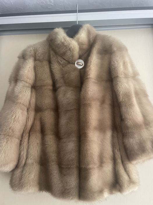 Шубка норкова. Нова.