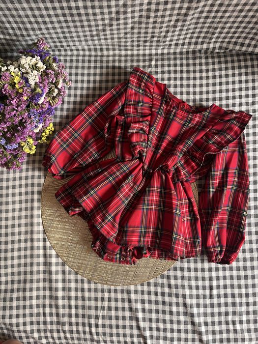 Сукня на дівчинку святкова