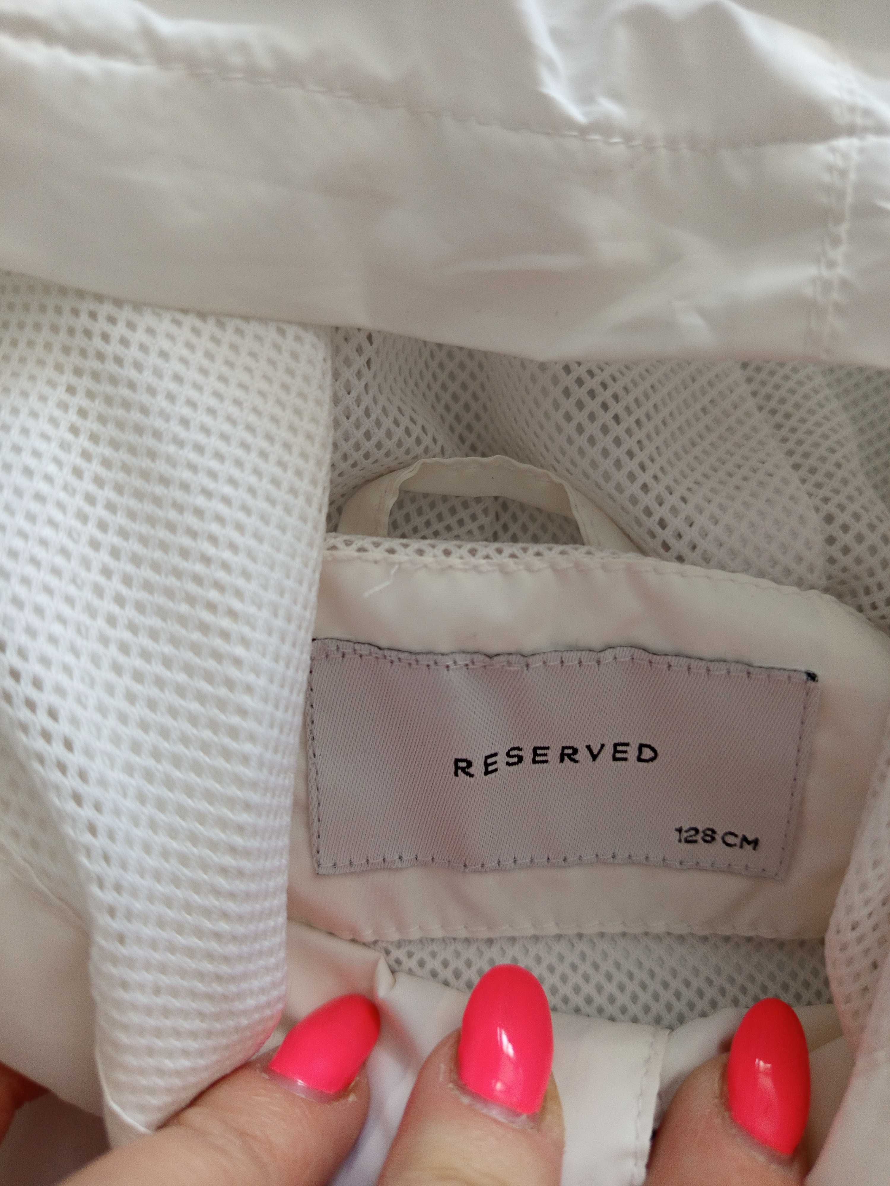 Kurtka przeciwdeszczowa Reserved 128