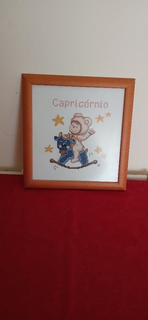 Quadro bordado a ponto cruz