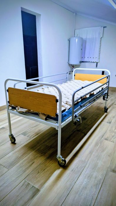 Cama Articulada com Colchão Anti-Escaras e Compressor