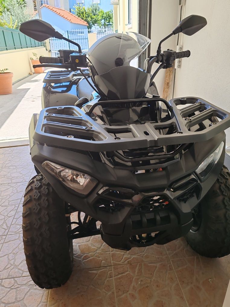 Alugo moto 4 rodas