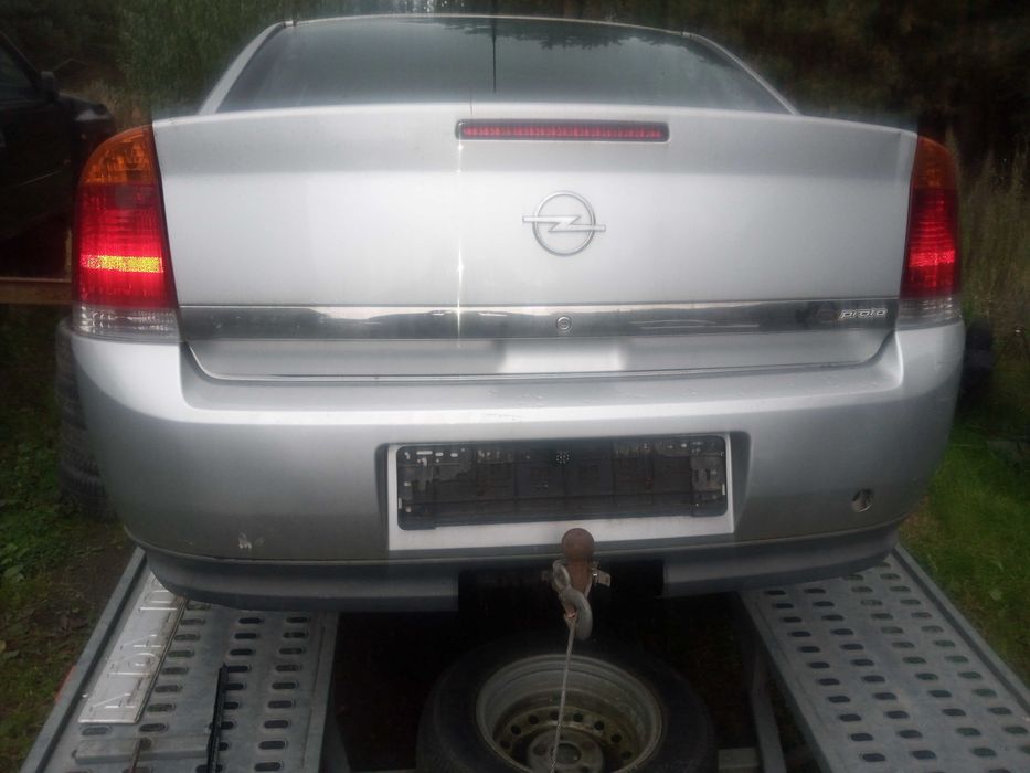 Zderzak tylny Z157 vectra c Sedan tylna klapa lampy hak holowniczy