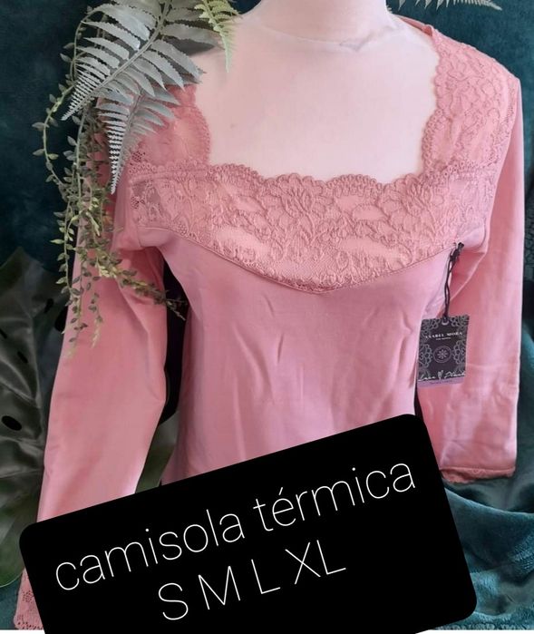Camisola térmica com renda nos punhos