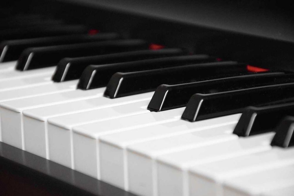 Nauka gry na  pianinie, keyboardzie