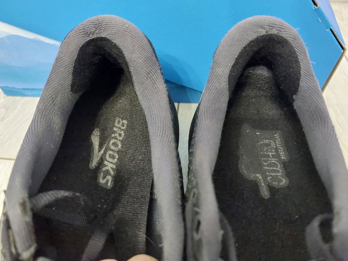 Buty męskie do biegania Brooks Ghost rozmiar 42,5.