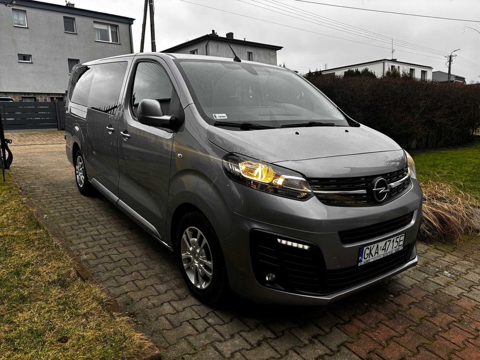 Opel Vivaro 9 osobowy max , długi 2,0 diesel 60500 + Vat